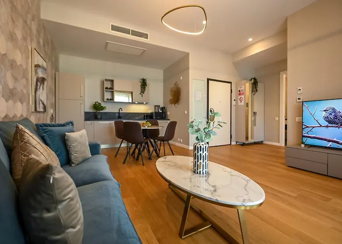 One Verdi Park Exclusive Apartments - Panoramic View & Private Parking