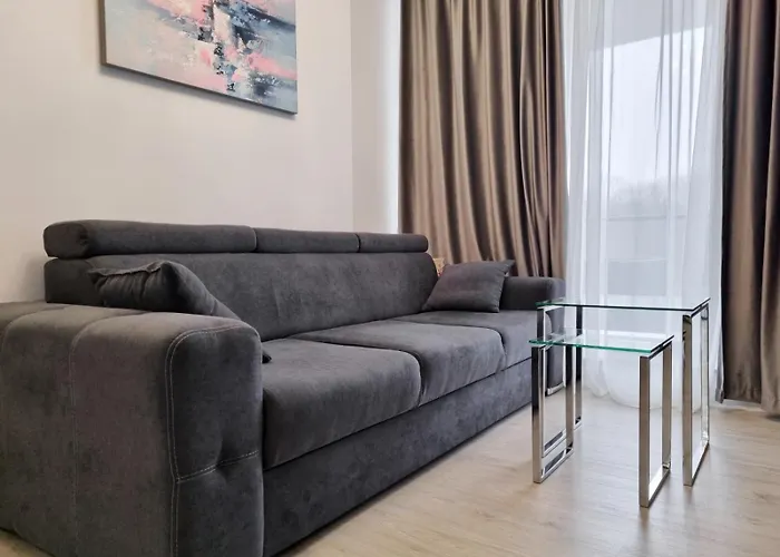 Chic Near Therme And Airport