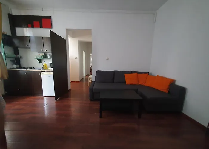 Unirii Guest