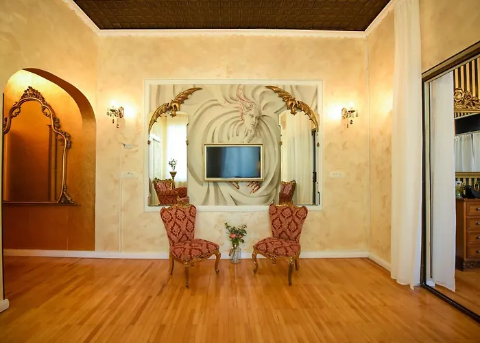 Centrally Located 2Br Apartment With Balcony & Unique Design Bucureşti, România