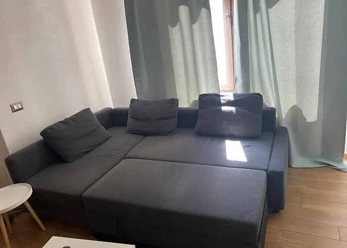 Royal Suite Unirii-2 Bdr Apartment