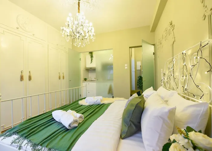 Cozy Studio Overlooking The Old Town Bucureşti, România