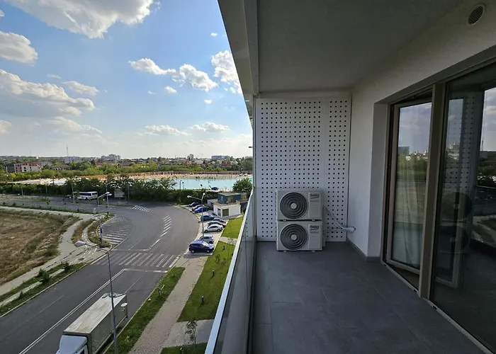 Lagoon Park Apartments With Beach View