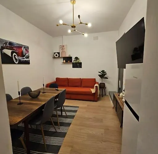 Heart Of City Center 4Br 2Bath