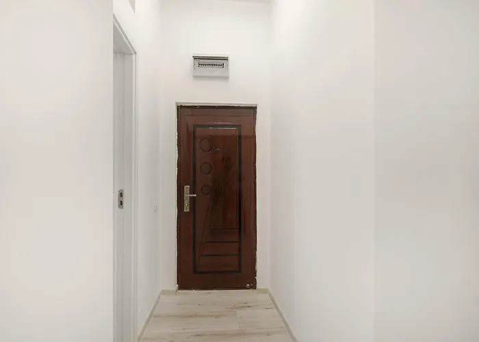 Spacious 3-Bedroom Apartment In Central Bucureşti, România