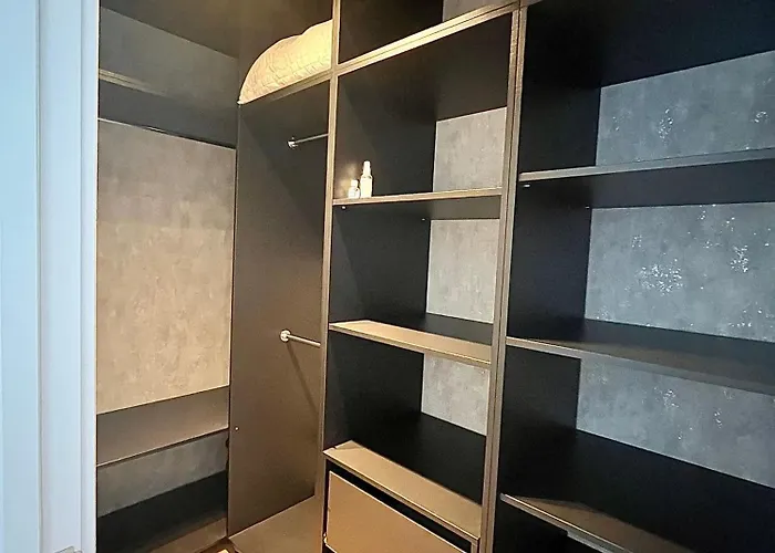 Urban View Studio - Free Parking - Metro Station - Self Check-In - Shops