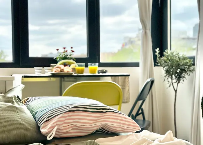 Harmony Studio - Elegant Escape Near Ateneu