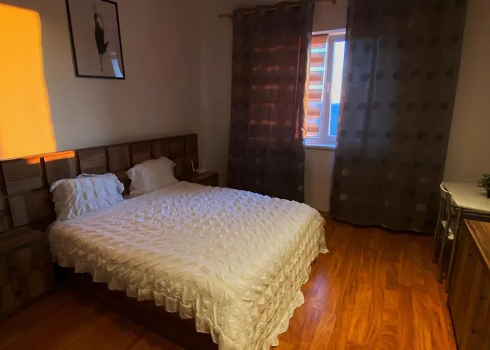 Premier Flat With Parking