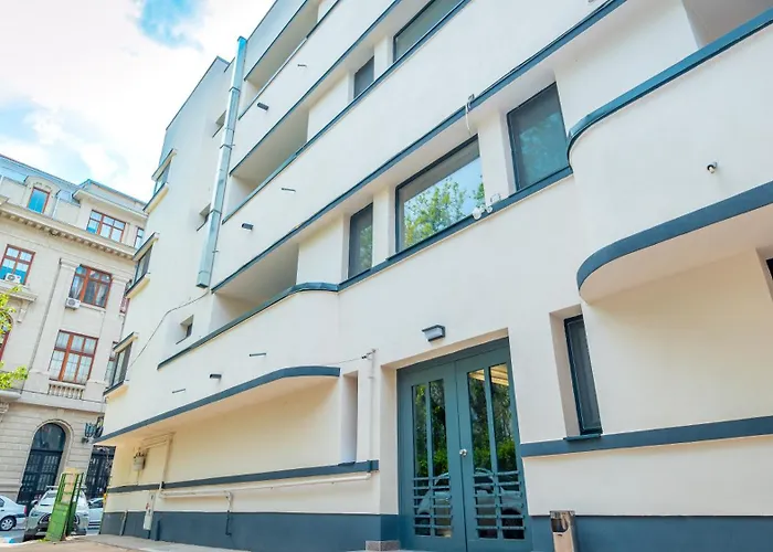 Chic Elite Studio - Roman Square- Self Check-In Metro 3 Min