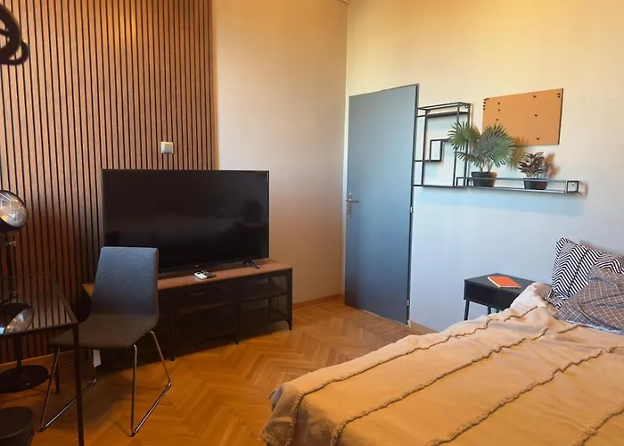 Industrial Chic Retreat Calea Victoriei
