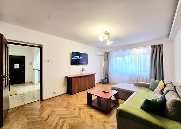 Elegant, Airy & Comfortable 2Br With Parking Parliament