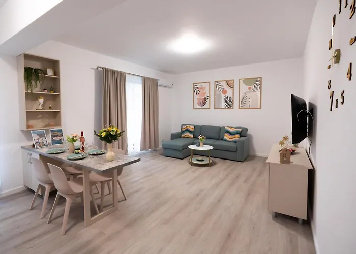 Soni Exclusive s 1218 Plaza With Private Parking & Self Check-In