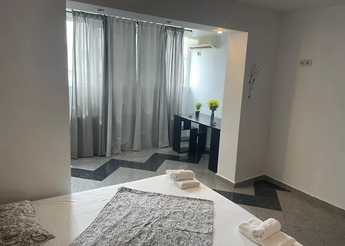 Nice 1 Bdrm Apartment In Center Bucureşti, România