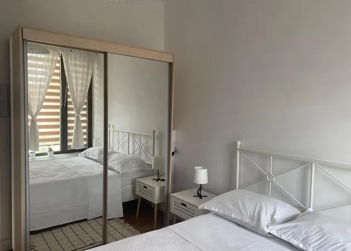 Lovely Apartment In Villa In Bucharest