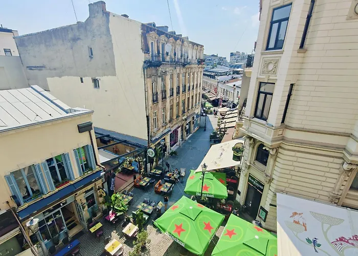 Old Town Smardan Studios - Central Lively Area