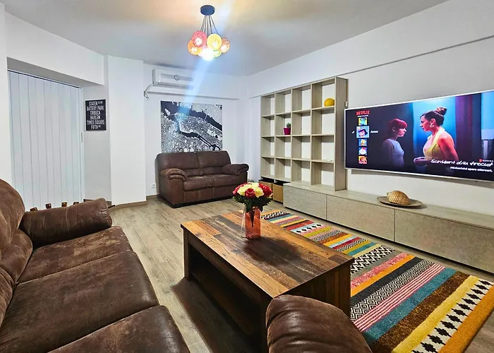 Fancy 3Bd Family Friendly In Historical Centre Netflix View