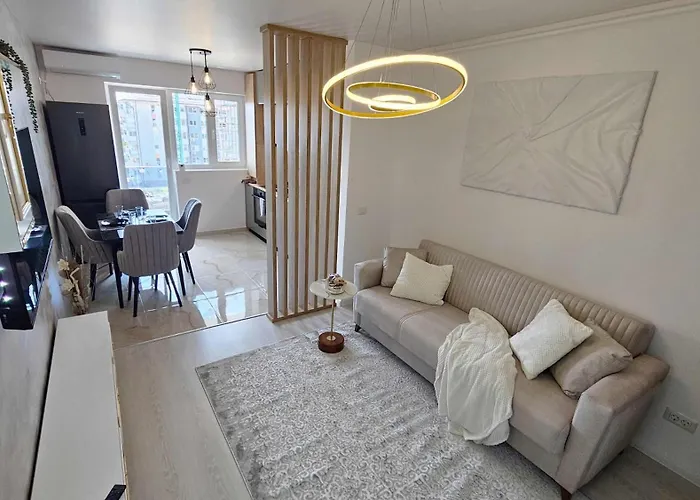 The Oak Apartment