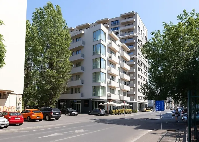 Central Suites
