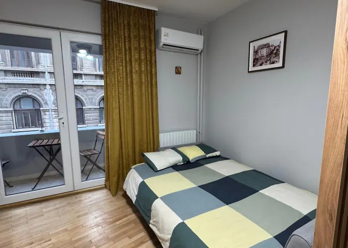 Double Studio Near University Square - 2 Balconies