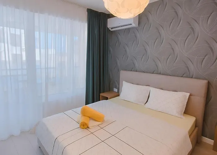 Central Riverside Exclusive Studio