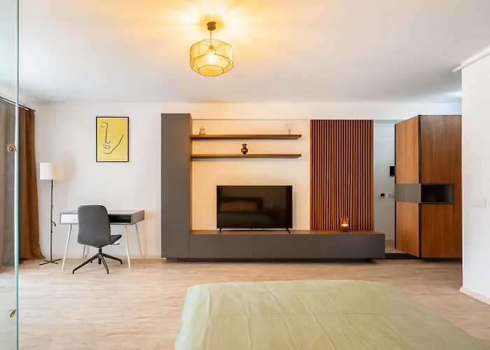 Central Riverside Studio 45 Plus Free Parking