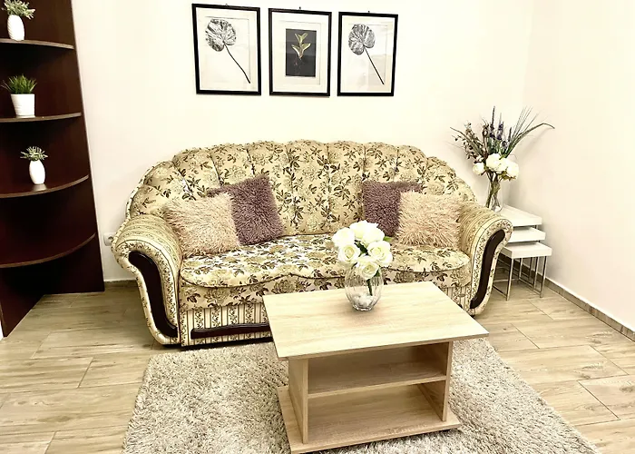 Baroq Central City Apartment