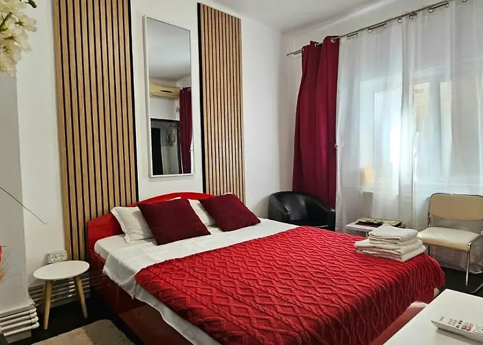 Tantra Studio 6 Queen Filipescu Bucureşti, România