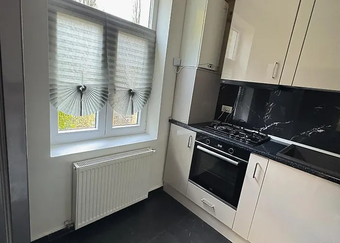 Apartament situat langa Palatul Parlamentului Bucureşti, România