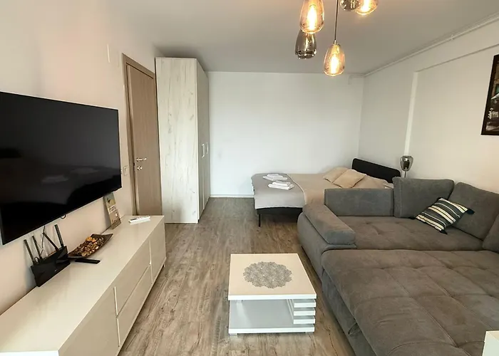 Ultracentral Yusuf Nerva Traian Free Parking Bucureşti, România