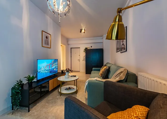 Stylish Central Apartments Near City Center