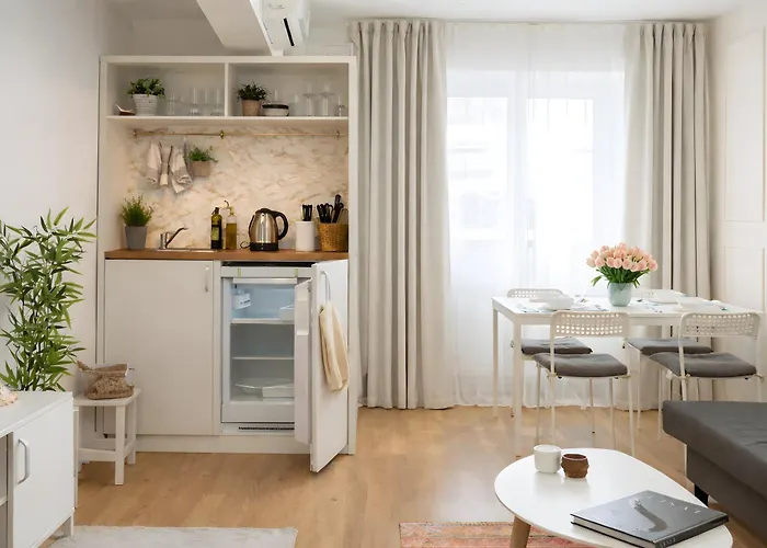 Downtown Tineretului Central Oasis -- New Building -- Self Check-In -- 1Min Metro Station