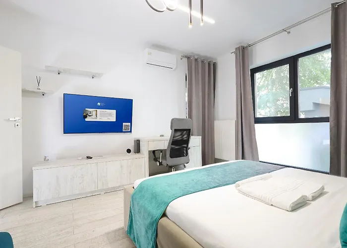Smart Stay Plaza