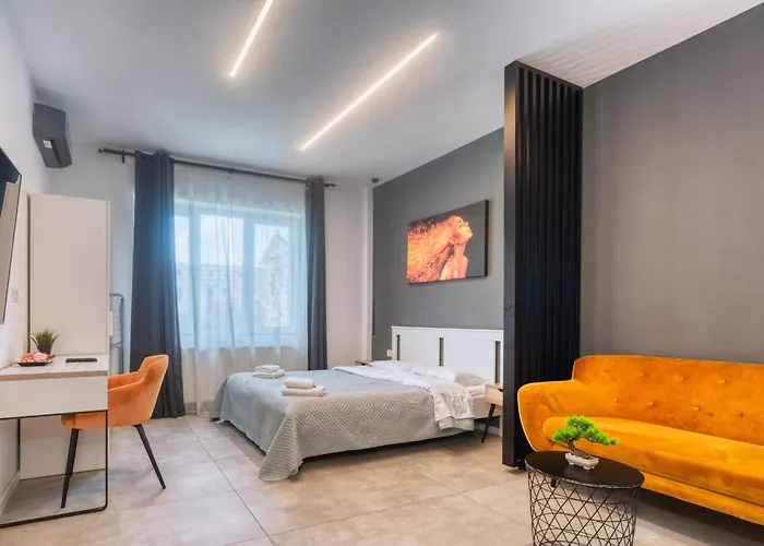 Old Town Apartments Bratianu - City Center Stay
