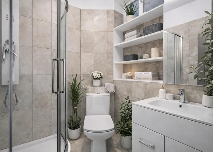 Elegant Stay Near Parliament & Old Town