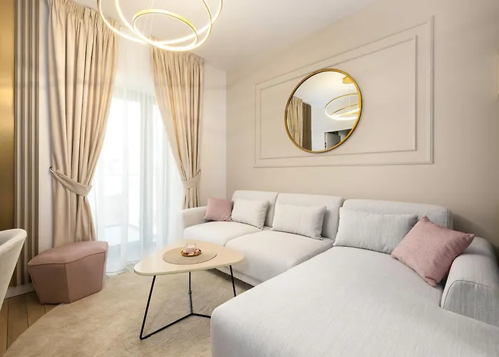 Best Residence - High-End Suites With Private Parking - By Solinis Homes
