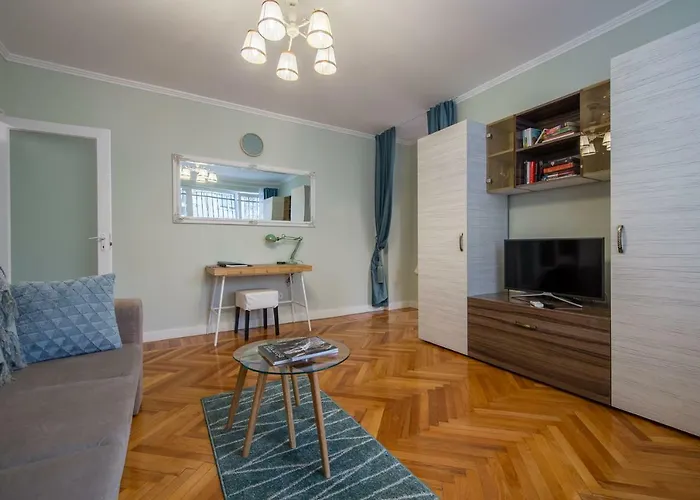 Central Stylish & Cozy One Bedroom - Adela Accommodation - Ideal For Long Stays